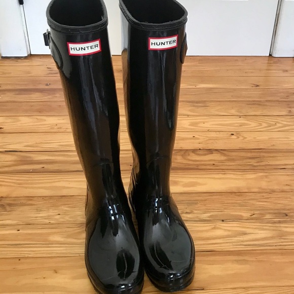 Hunter Shoes - Shiny HUNTER rain boots. Like new!